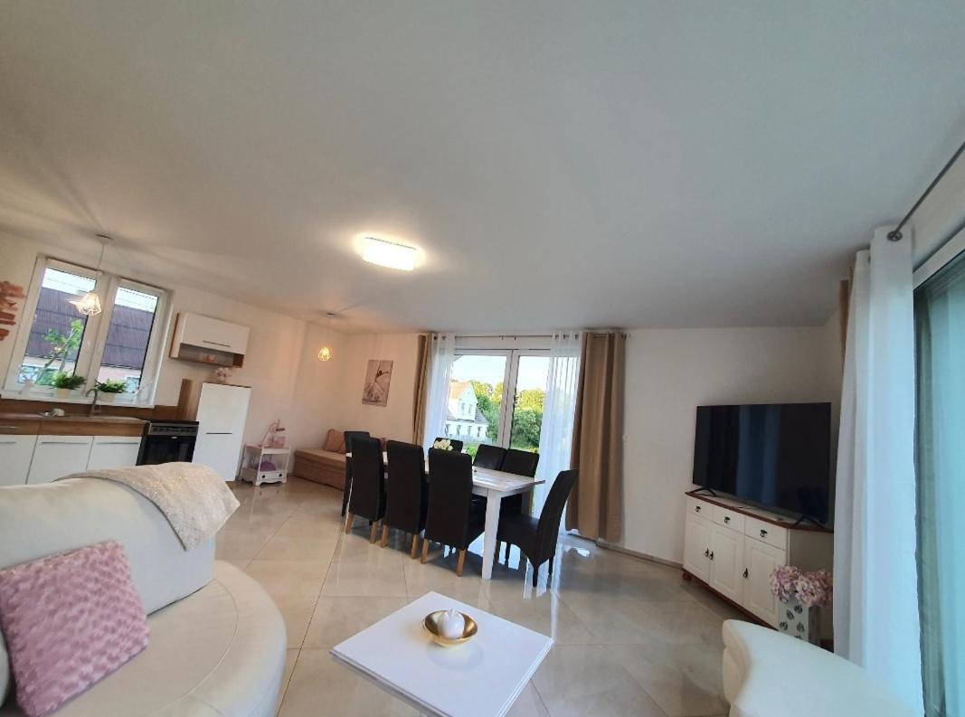 Apartment , Nad Jeziorem Z Mozliwoscia Wedkowania Do 7 Osob Mielno (Koszalin)